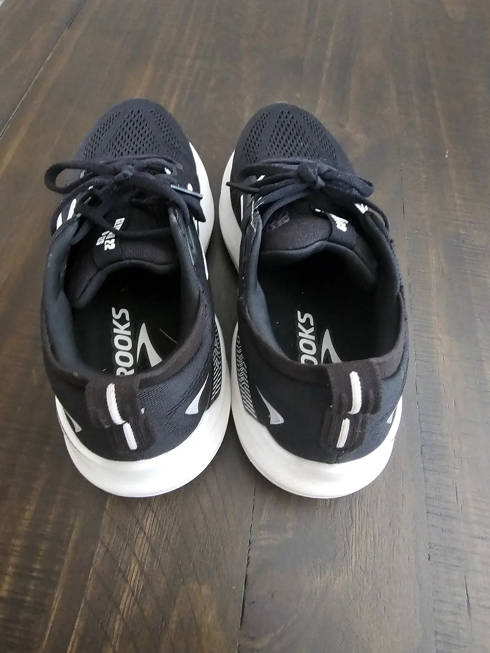 BROOKS Glycerin Womens 9 Wide Black Running Shoes